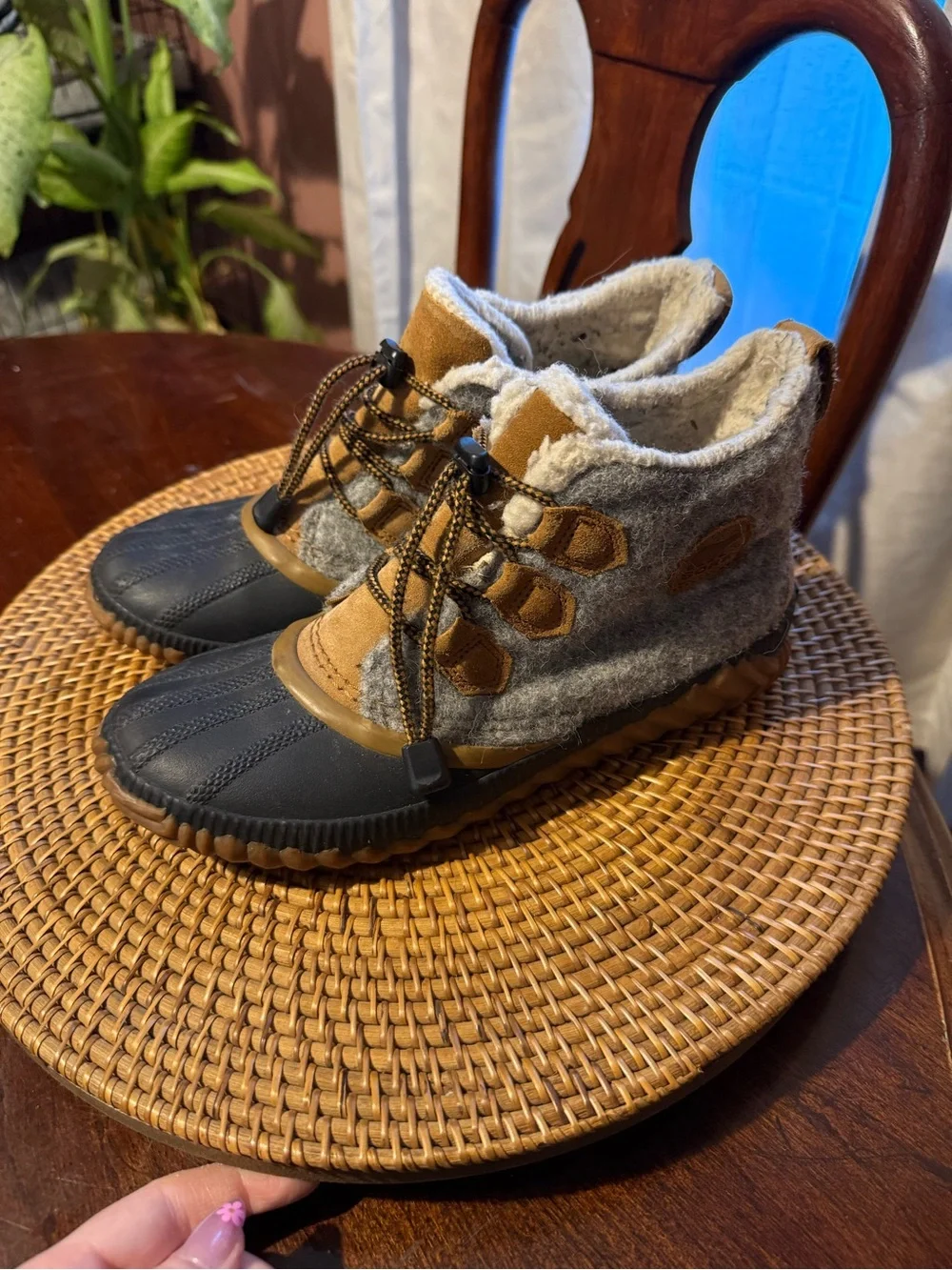 Sorel waterproof rubber